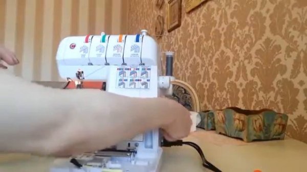 знакомство с оверлоком COMFORT 140
