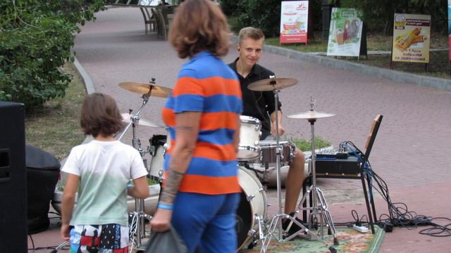 Uptown Funk ft. Bruno Mars - Mark Ronson - Drum Cover Даниил Варфоломеев смотреть онлайн