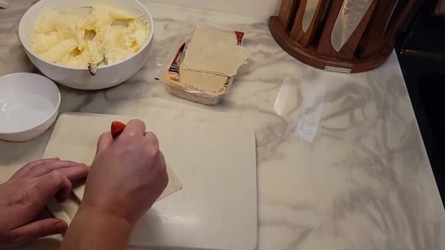 ПИРОЖКИ С СЫРОМ /СЛАДОСТИ /США / смотреть онлайн