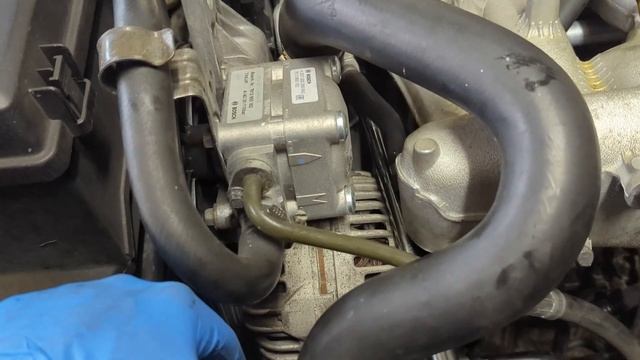 Breakdown Part 2: Bad PCV / Oil Trap / Breather System On 2007 Volvo XC70 смотреть онлайн