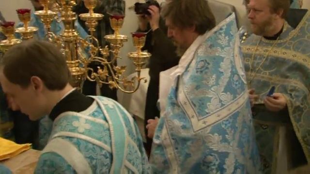Патриаршее богослужение. Освящение престола часть 1 смотреть онлайн