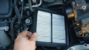 Honda Freed GB3, замена воздушного фильтра.mp4