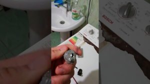 как снять личинку с замка багажника ваз 2104