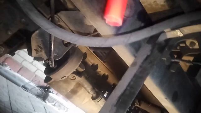 УТЕПЛИЛ ПОДОГРЕВАТЕЛЬ ( ТЕПЛООБМЕННИК ) ОБРАТКИ ТОПЛИВА ПРОВОДА И ДАЛЬНЕЙШАЯ РАБОТА СО ШЛАНГАМИ .