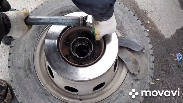 замена задних колесных шпилек смотреть онлайн