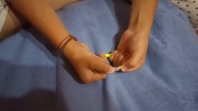 Браслет который светится в темноте. смотреть онлайн