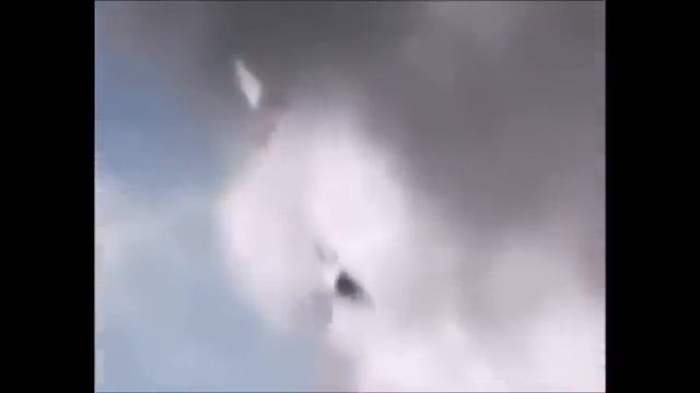 2 Angels Caught On Camera Flying In Brazil // Два ангела были замечены в небе смотреть онлайн