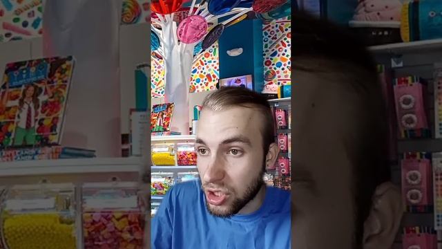 МЫЖСЕМЬЯ В МАГАЗИНЕ СЛАДОСТЕЙ