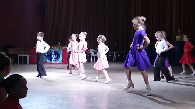 Турнир по бальным танцам клуба Кристалл смотреть онлайн