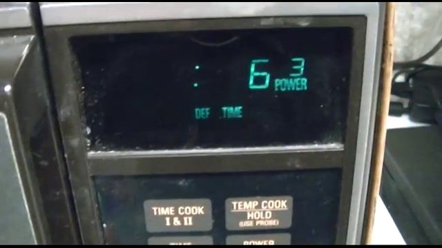 VINTAGE GE SpaceMaker II Microwave From 1987, Part 1 - Inspection смотреть онлайн