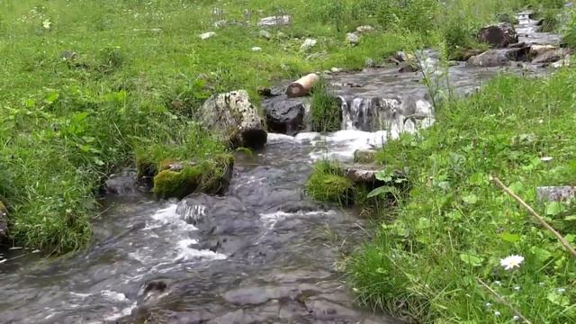 Шум ручья для релаксации и медитации. The sound of a mountain stream for relaxation and meditation. смотреть онлайн