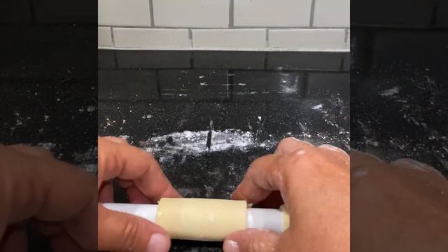איך להכין מיני קנולי ממולא קצפת בצבעים שונים - כתוביות #סמדריפרח смотреть онлайн