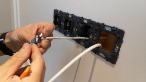 Как установить компьютерную UTP розетку Legrand | Подключение интернет розетки