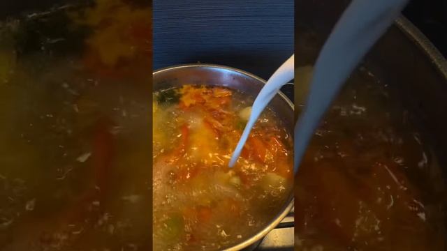 Сливочный суп на курином бульоне с овощами ??