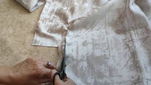 Как идеально ровно  отрезать ткань на шторы!