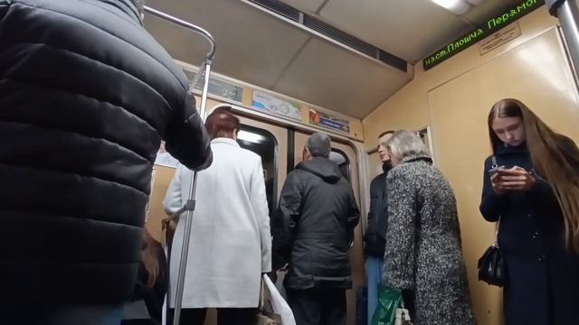 Поездка по всей Московской линии метро в Минске/A trip along the entire Moskowskaya line in Minsk смотреть онлайн
