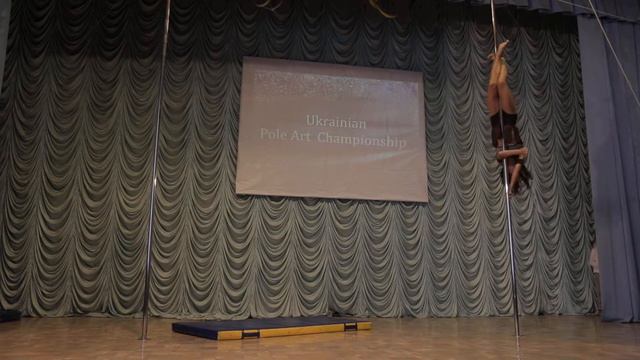 Илюк Диана\Pole ART\Профи\ юниоры 13-18 лет смотреть онлайн