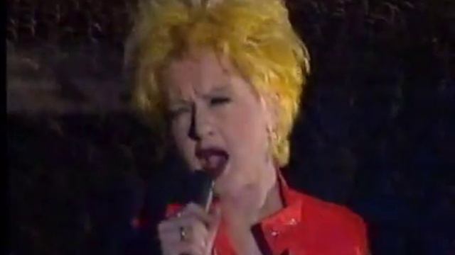 True Colors - Cindy Lauper - World Liberty Concert смотреть онлайн