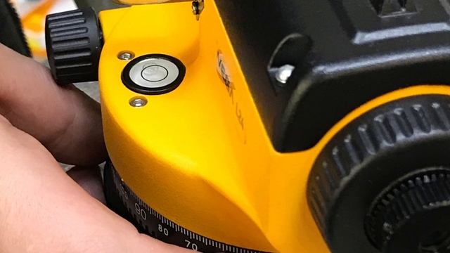 Оптический нивелир Vega L24