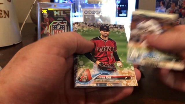 Acuna Hunting! (3) 2018 Topps Baseball Holiday Box Break 3 Hits смотреть онлайн