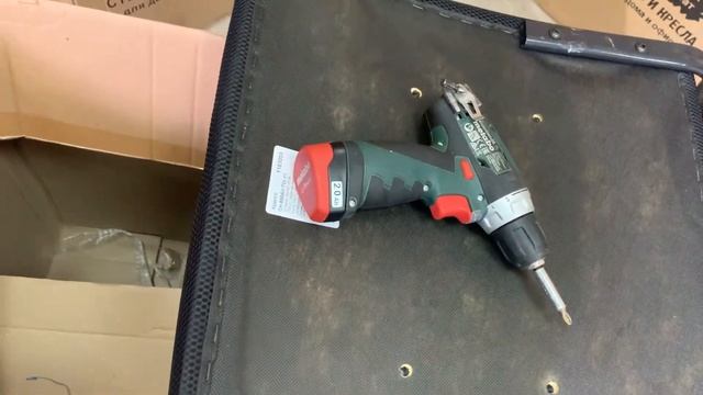 Обзор кресла на полозьях Бюрократ CH-599AV смотреть онлайн