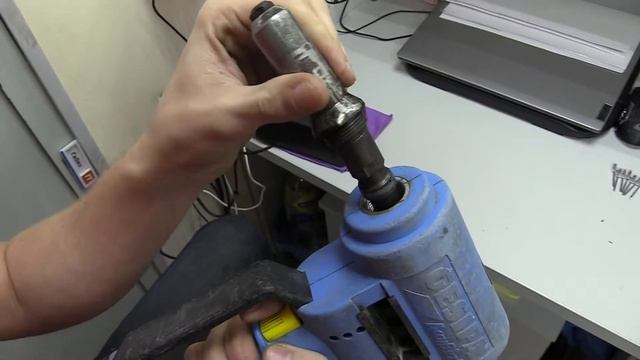 Заклепочник Gesipa AccuBird смотреть онлайн