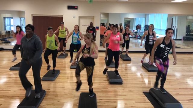 Azukita Zumba Step смотреть онлайн