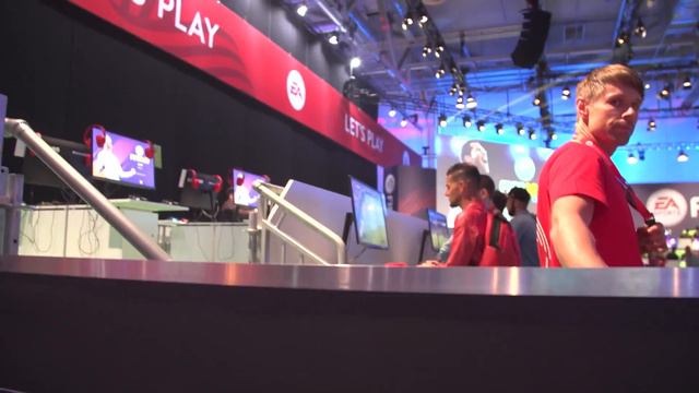 EA's Epic Showcase Setup at GamesCom 2017 смотреть онлайн