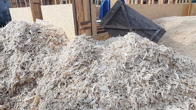 Арболит монолит. Стружка известь и цемент. Подготовка к заливке арболита закончена. смотреть онлайн