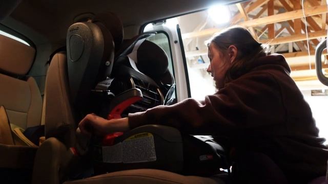 Britax grow with you ClickTight Plus booster/Самый дорогой карсит в штатах/В США все дети в креслах смотреть онлайн