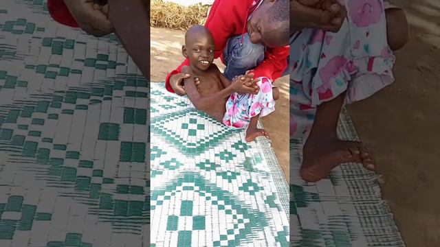 😂😢😭.oh lord please help and bring any good Samaritan who can support this disabled poor boy. смотреть онлайн