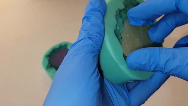 Fast video / How to make holographic resin crystals / Resin Crystal DIY using liquid diamonds resin смотреть онлайн