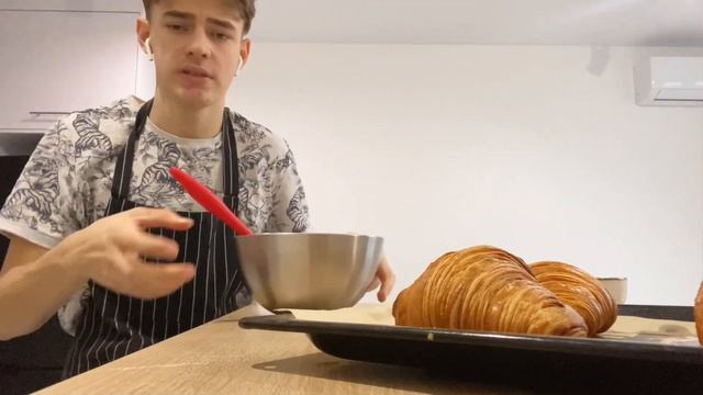 Как приготовить миндальный круассан в домашних условиях ? смотреть онлайн
