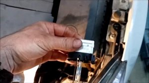 Opel Astra J замена ламп ксенона//Opel Astra J replacement of xenon lamps.