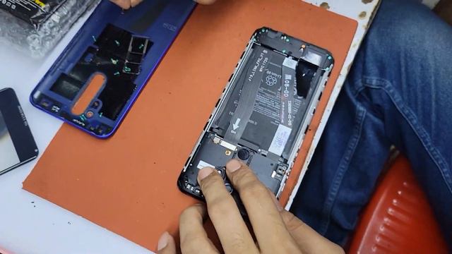 Замена экрана Revive Your Redmi Easy DIY Broken Screen Repair Tutorial! 📱💪 смотреть онлайн