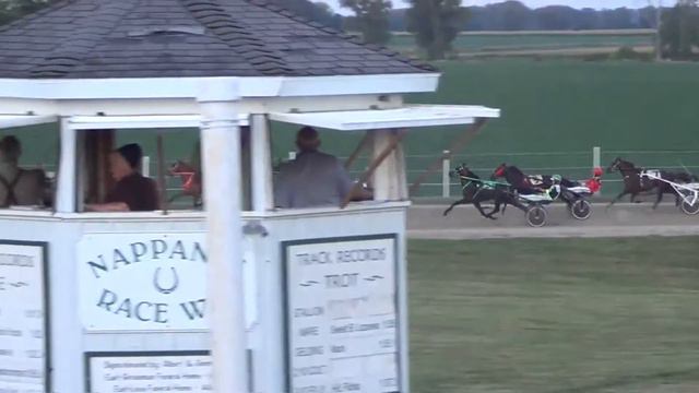 Nappanee Raceway 8-6-16 M/R Sneakin Princess and Summer Sensation wreak смотреть онлайн