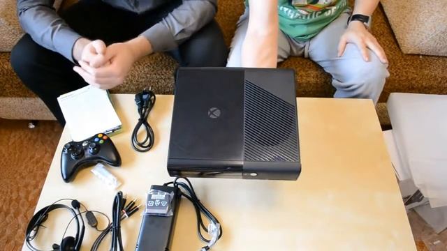 Обзор консоли XBOX 360 E смотреть онлайн