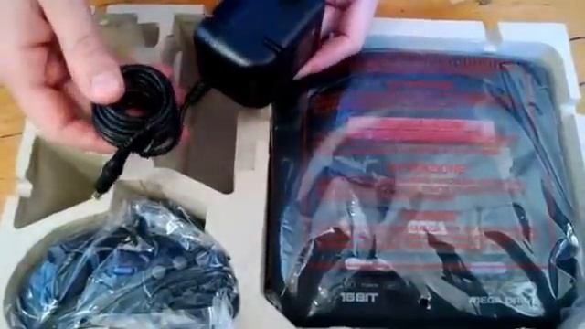 Открываем New Original Factory Sealed Sega Mega Drive 2 (Unboxing) смотреть онлайн