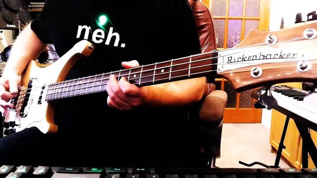 Rickenbacker 4003S - trying Rotosound RB40 strings смотреть онлайн