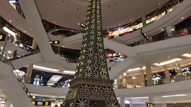 В ТЦ 21-й терминал в Паттайе смотреть онлайн
