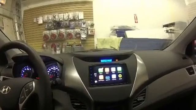 Pioneer SPH-DA120 AppRadio 4 with Car Play in a 2013 Hyundai Elantra смотреть онлайн
