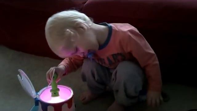 Toyologist Review - Crayola Color Wonder and Tomy Mr Colour Maker смотреть онлайн