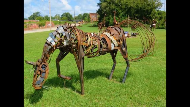 Canon PowerShot SX60 HS - Scrap Metal Sculptures. Greenville, N.C. смотреть онлайн