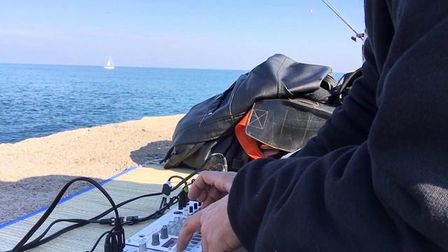 Live Beach Sessions Barcelona -- 25-02-2018 (Korg Volca & Roland Cube) смотреть онлайн