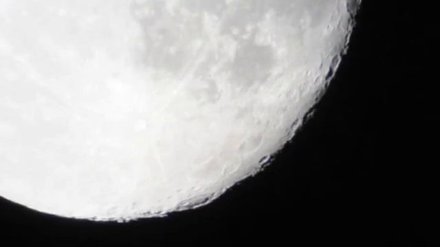 The Full Moon through telescope (Celestron - Nexstar90GT) смотреть онлайн