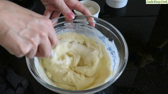 Вкусные СОЧНИ или СОЧНИКИ с Творогом из Песочного Теста - SCONES COTTAGE CHEESE - BÁNH PHÔ MAI TƯƠI смотреть онлайн