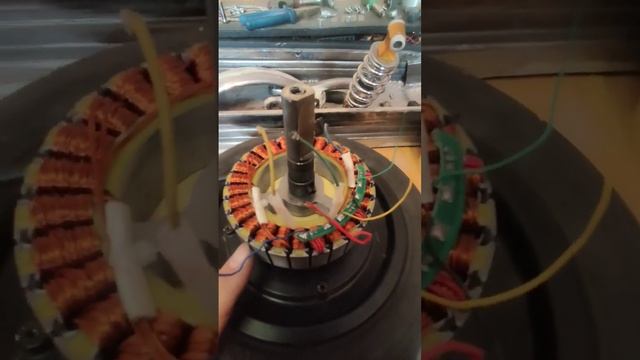 провода в моторколесо от гироскутера,выход с боку