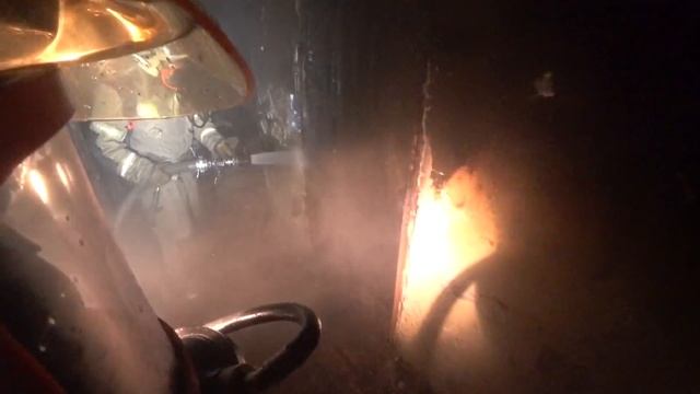 2 пожара в одном видео. Подвал и Гараж. Бензорез знает свое дело. смотреть онлайн