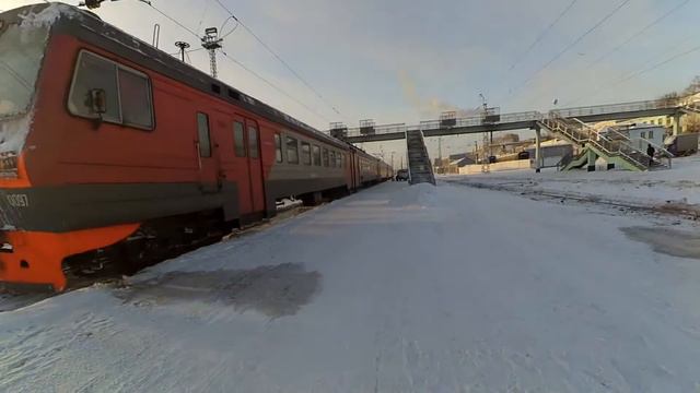 Электропоезд переменного тока "ЭД9М" с сообщением Котельнич II - Киров. смотреть онлайн