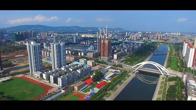 Pingdingshan, Henan, China. 平顶山市 (1756000)